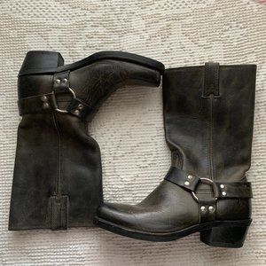 FRYE "Harness 12R" Boots